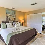Seaside Panama City Beach Condo With Outdoor Pool!